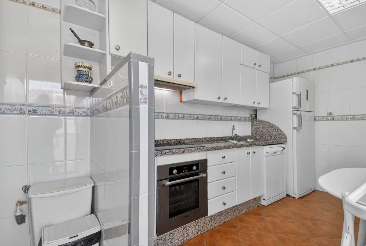 For sale - 5 Bedroom 2 Bathroom House - Detached Villa in San Pedro del Pinatar - Lo Pagan  - Murcia