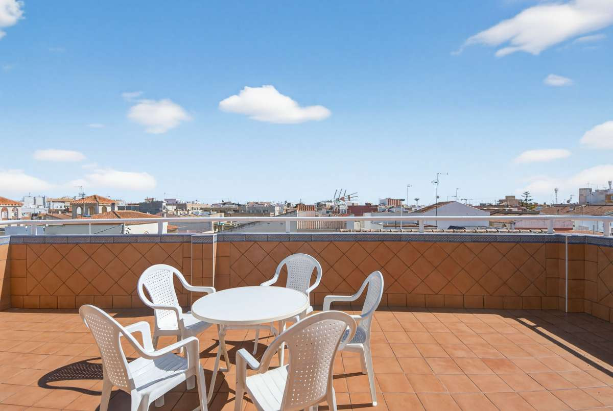 For sale - 5 Bedroom 2 Bathroom House - Detached Villa in San Pedro del Pinatar - Lo Pagan  - Murcia