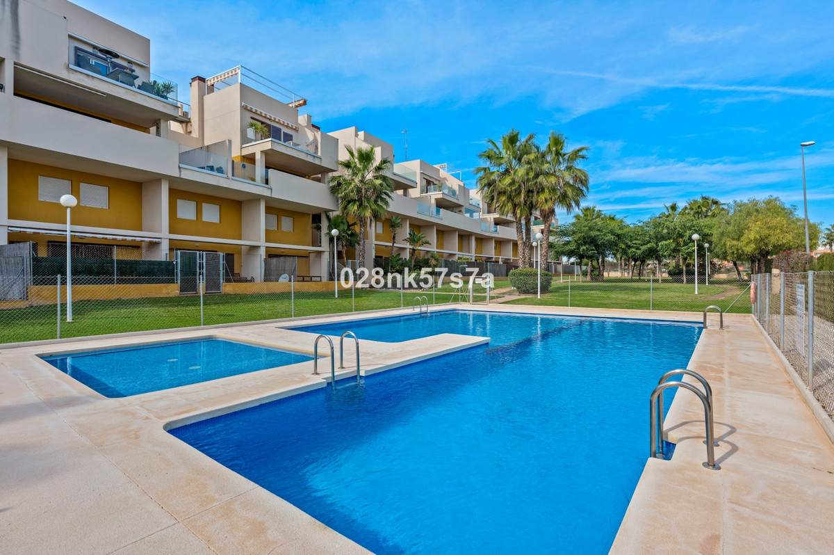Sold - 2 Bedroom 2 Bathroom Penthouse in Playa Flamenca - Playa Flamenca  - Alicante