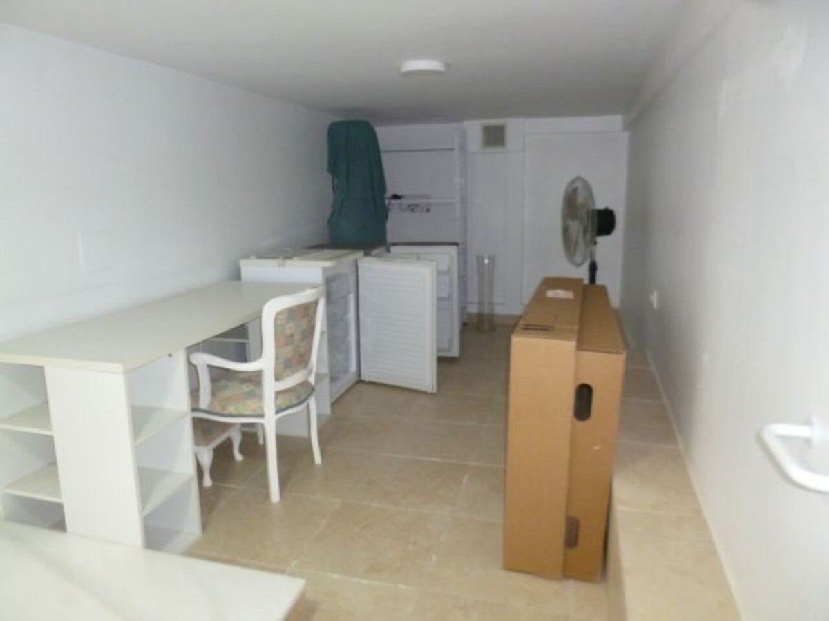 For sale - 5 Bedroom 4 Bathroom House - Detached Villa in Orihuela - Villamartin  - Alicante