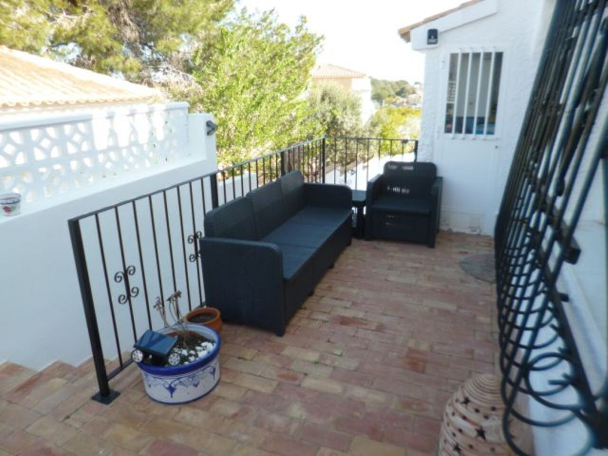 For sale - 5 Bedroom 4 Bathroom House - Detached Villa in Orihuela - Villamartin  - Alicante