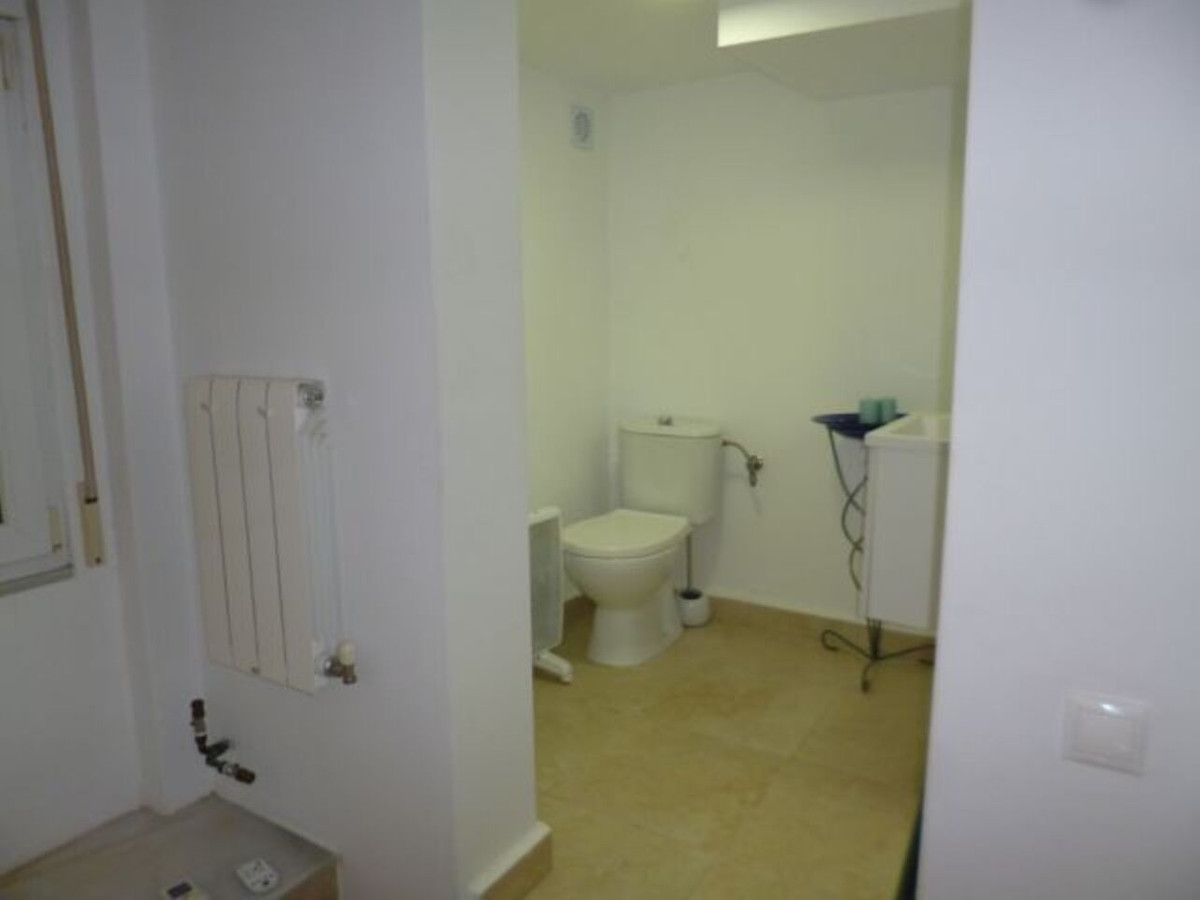 For sale - 5 Bedroom 4 Bathroom House - Detached Villa in Orihuela - Villamartin  - Alicante