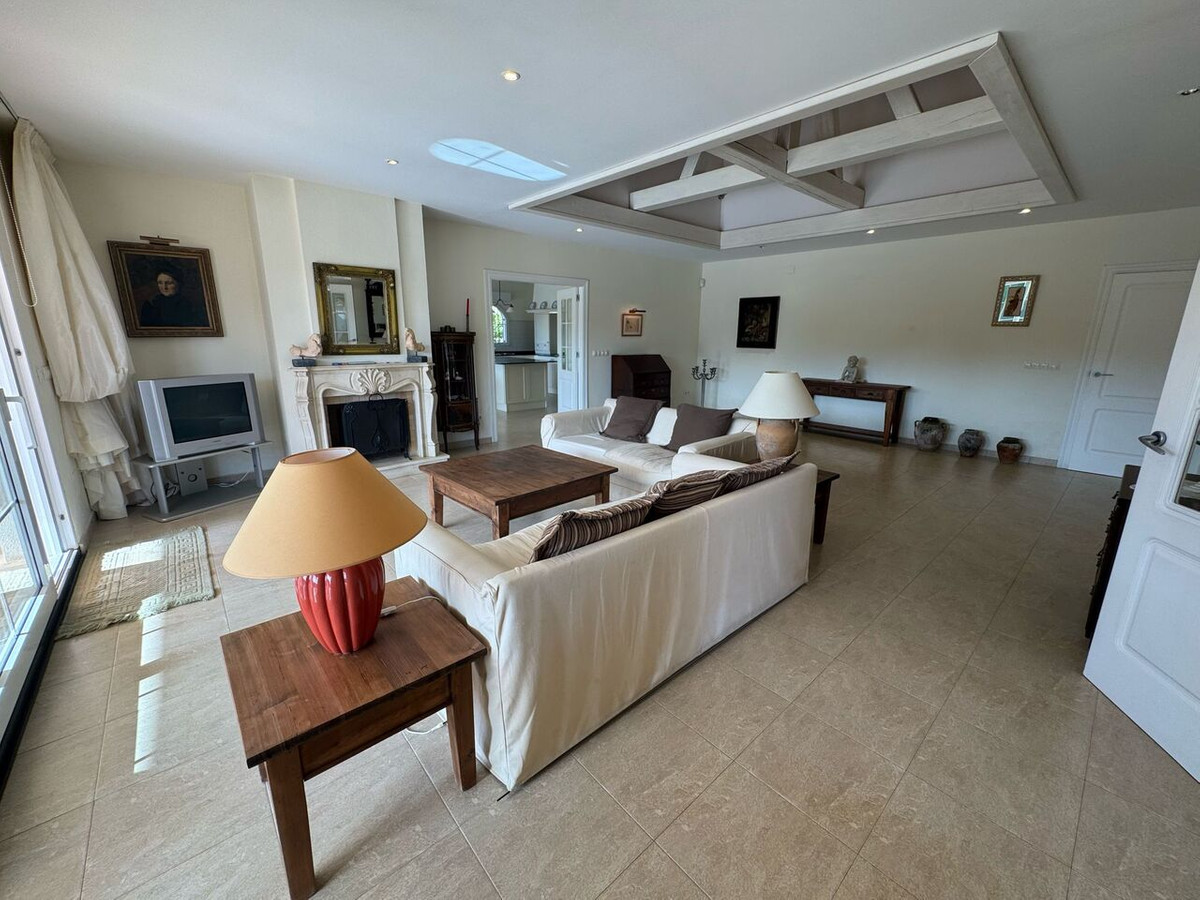 For sale - 4 Bedroom 5 Bathroom House - Detached Villa in Orihuela - La Zenia  - Alicante