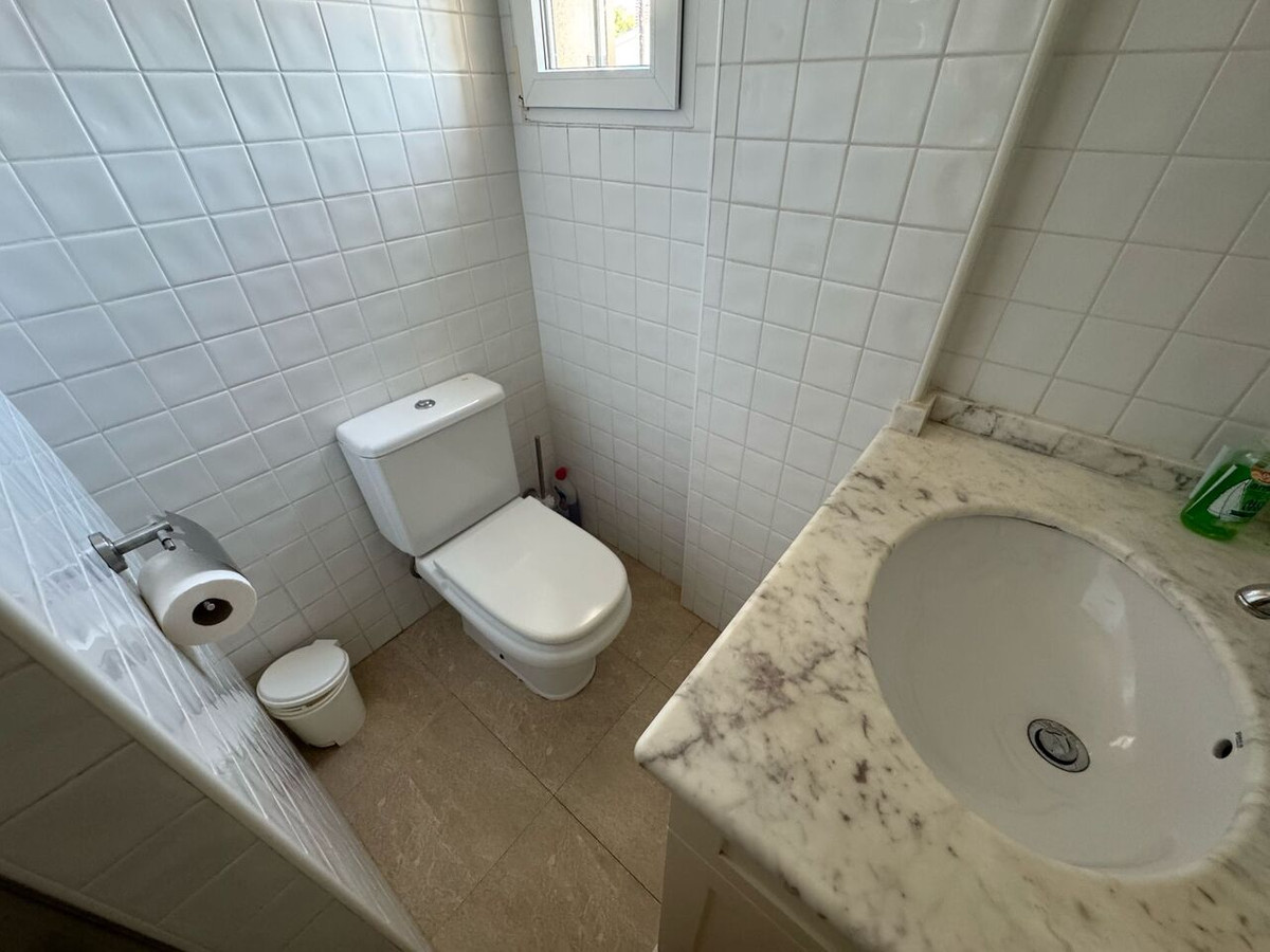 For sale - 4 Bedroom 5 Bathroom House - Detached Villa in Orihuela - La Zenia  - Alicante