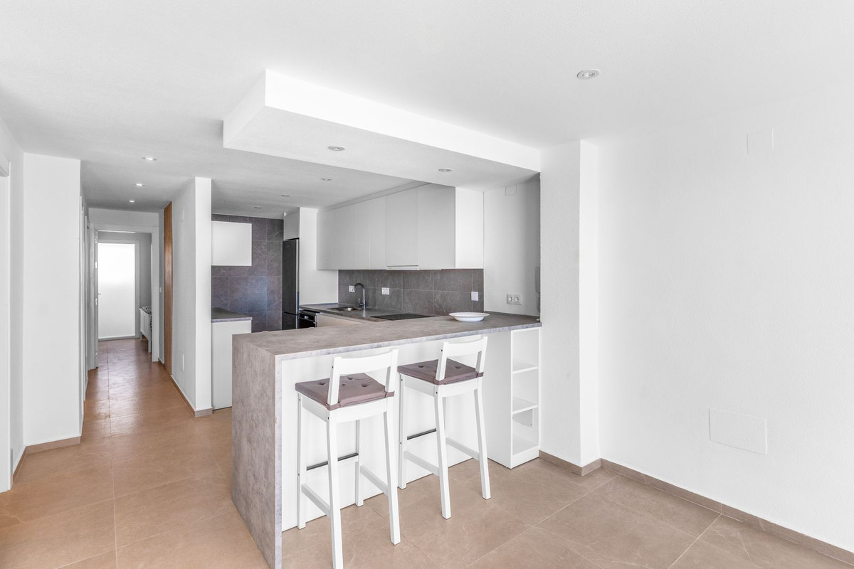 For sale - 2 Bedroom 2 Bathroom Apartment - Top Floor Apartment in Torrevieja - Playa Del Cura  - Alicante
