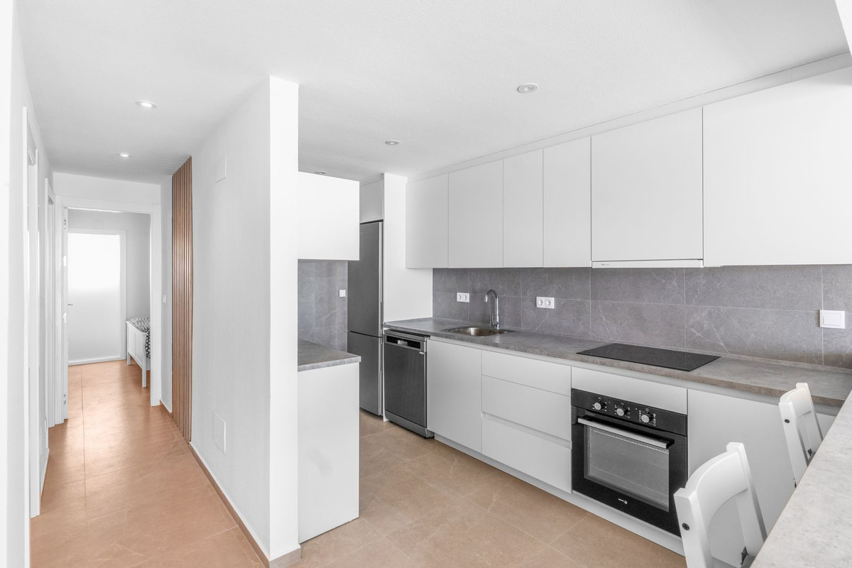 For sale - 2 Bedroom 2 Bathroom Apartment - Top Floor Apartment in Torrevieja - Playa Del Cura  - Alicante