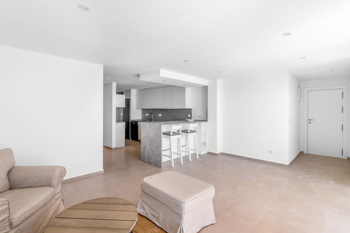 For sale - 2 Bedroom 2 Bathroom Apartment - Top Floor Apartment in Torrevieja - Playa Del Cura  - Alicante