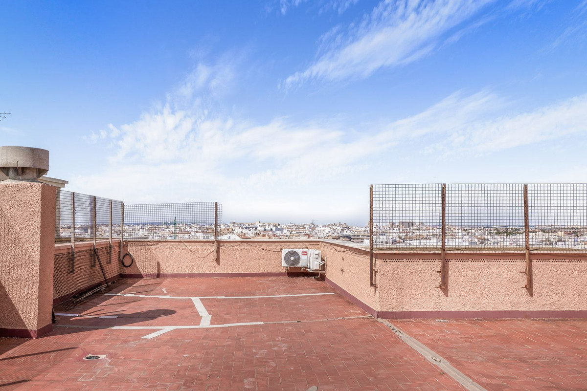 For sale - 2 Bedroom 2 Bathroom Apartment - Top Floor Apartment in Torrevieja - Playa Del Cura  - Alicante