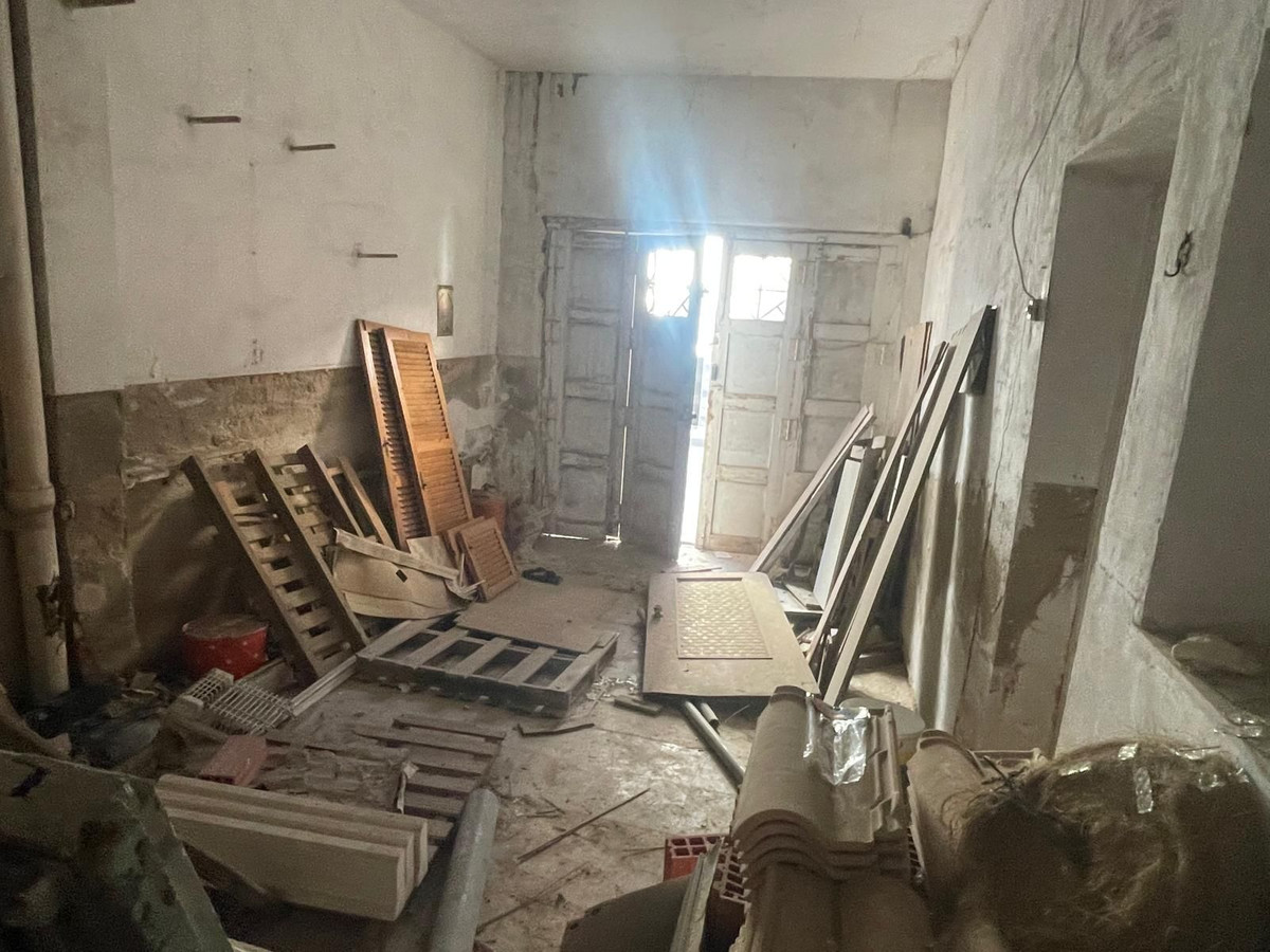 For sale - 4 Bedroom 2 Bathroom House - Semi-Detached House in Dolores - Dolores Centro  - Alicante