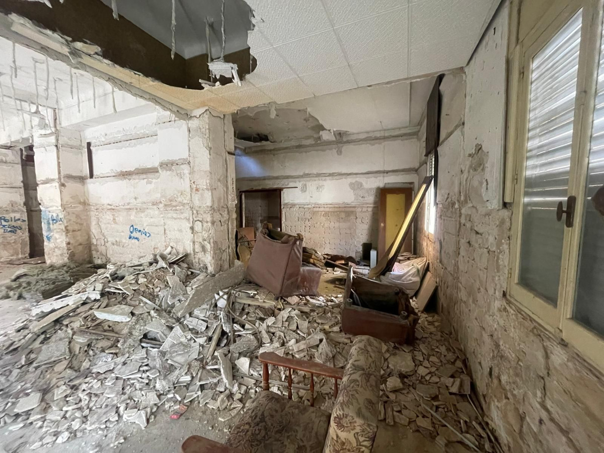 For sale - 4 Bedroom 2 Bathroom House - Semi-Detached House in Dolores - Dolores Centro  - Alicante