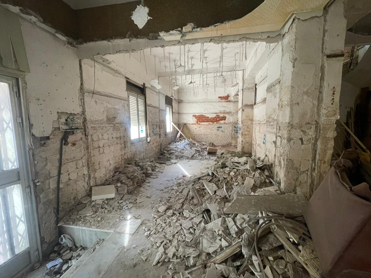 For sale - 4 Bedroom 2 Bathroom House - Semi-Detached House in Dolores - Dolores Centro  - Alicante