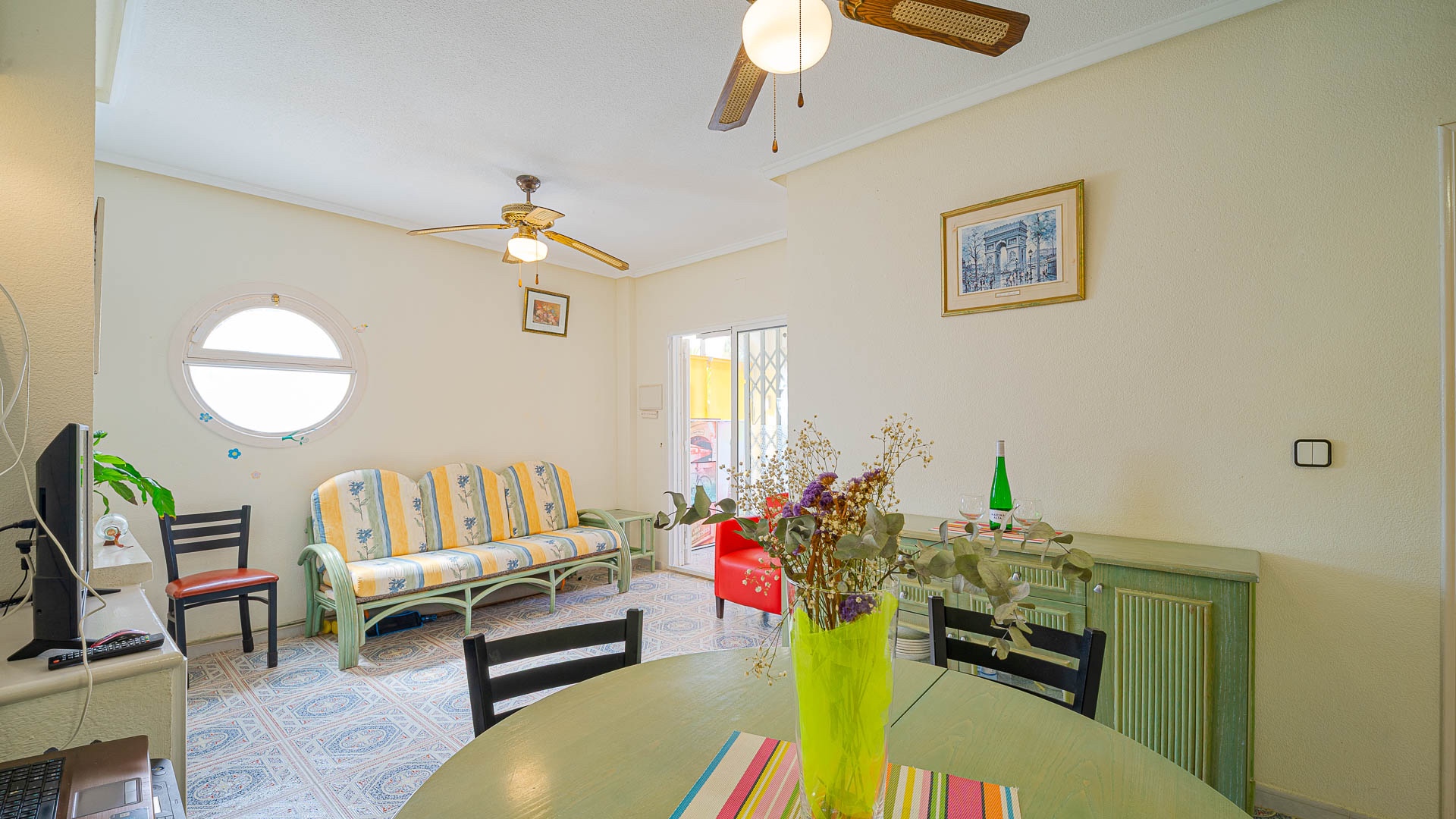 For sale - 2 Bedroom 1 Bathroom Apartament in Punta Prima - Punta Prima  - Alicante