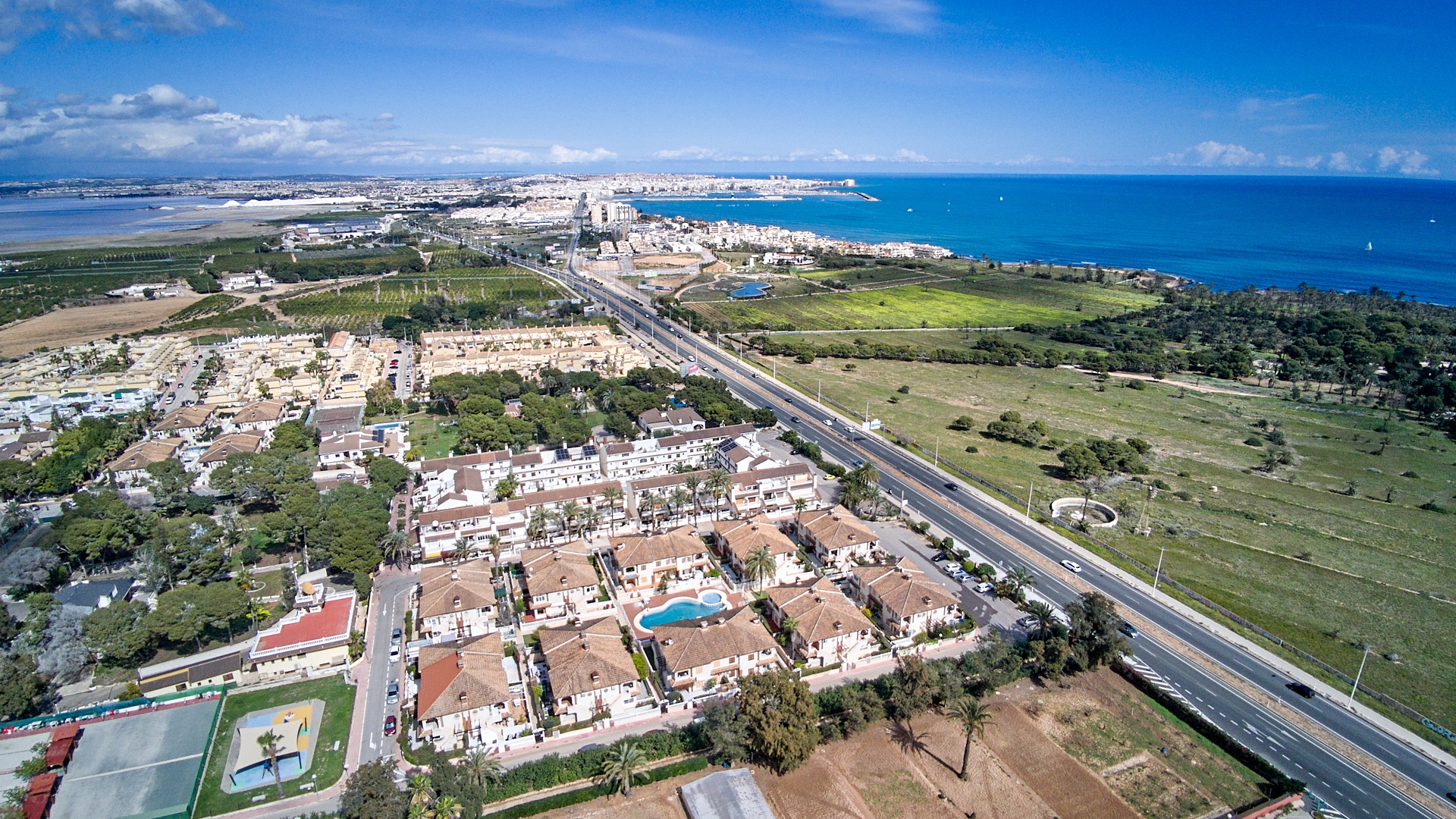 For sale - 2 Bedroom 1 Bathroom Apartament in Punta Prima - Punta Prima  - Alicante