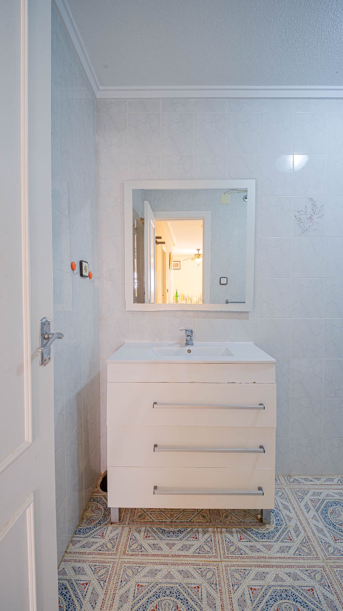 For sale - 2 Bedroom 1 Bathroom Apartament in Punta Prima - Punta Prima  - Alicante