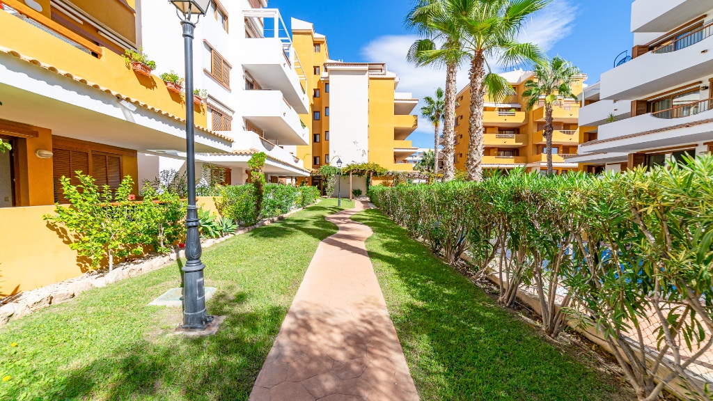 For sale - 2 Bedroom 2 Bathroom Apartament in Punta Prima - Punta Prima  - Alicante