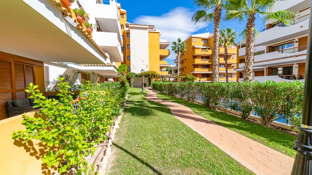 For sale - 2 Bedroom 2 Bathroom Apartament in Punta Prima - Punta Prima  - Alicante