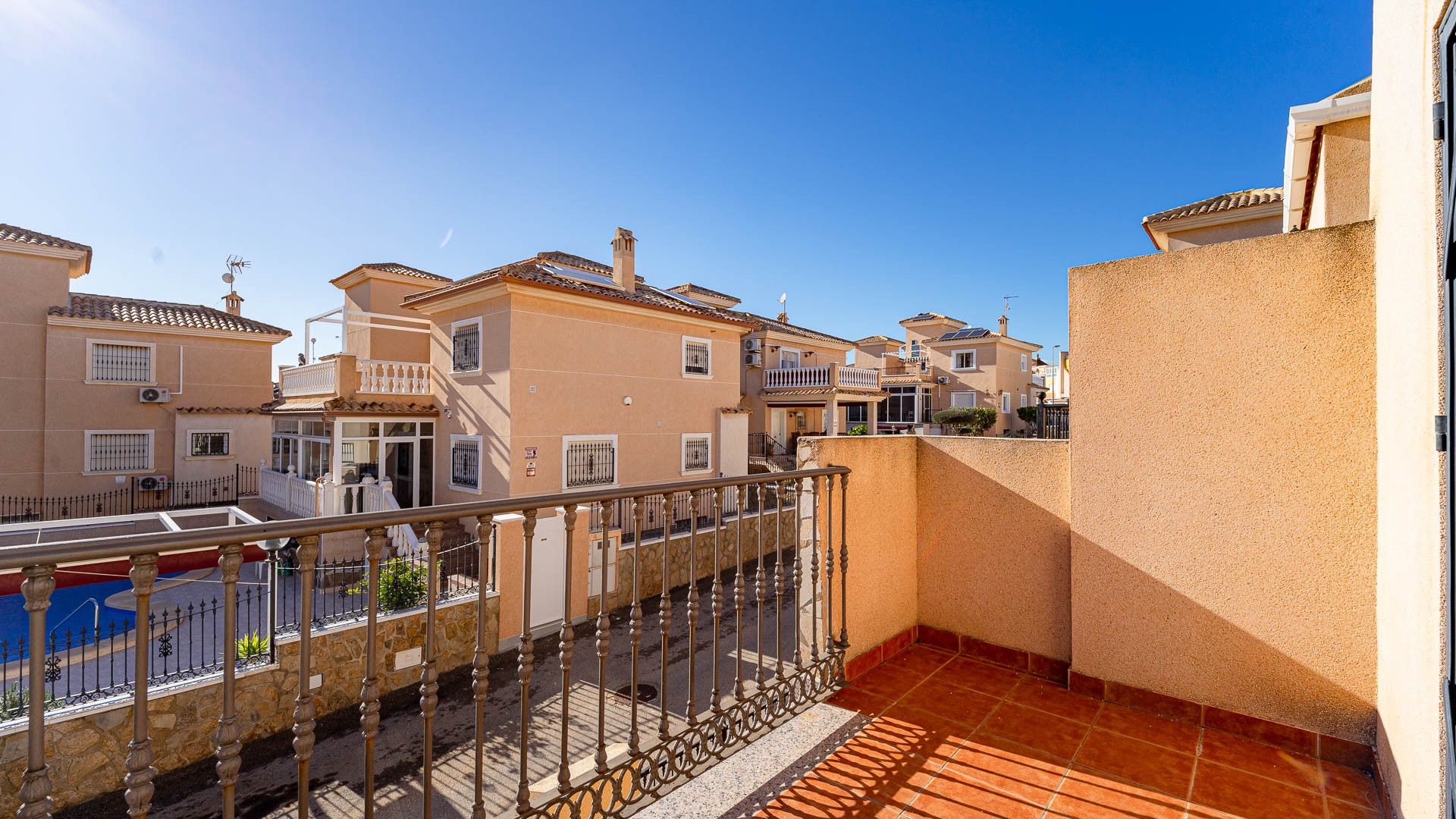 For sale - 2 Bedroom 1 Bathroom Townhouse in Punta Prima - Punta Prima  - Alicante