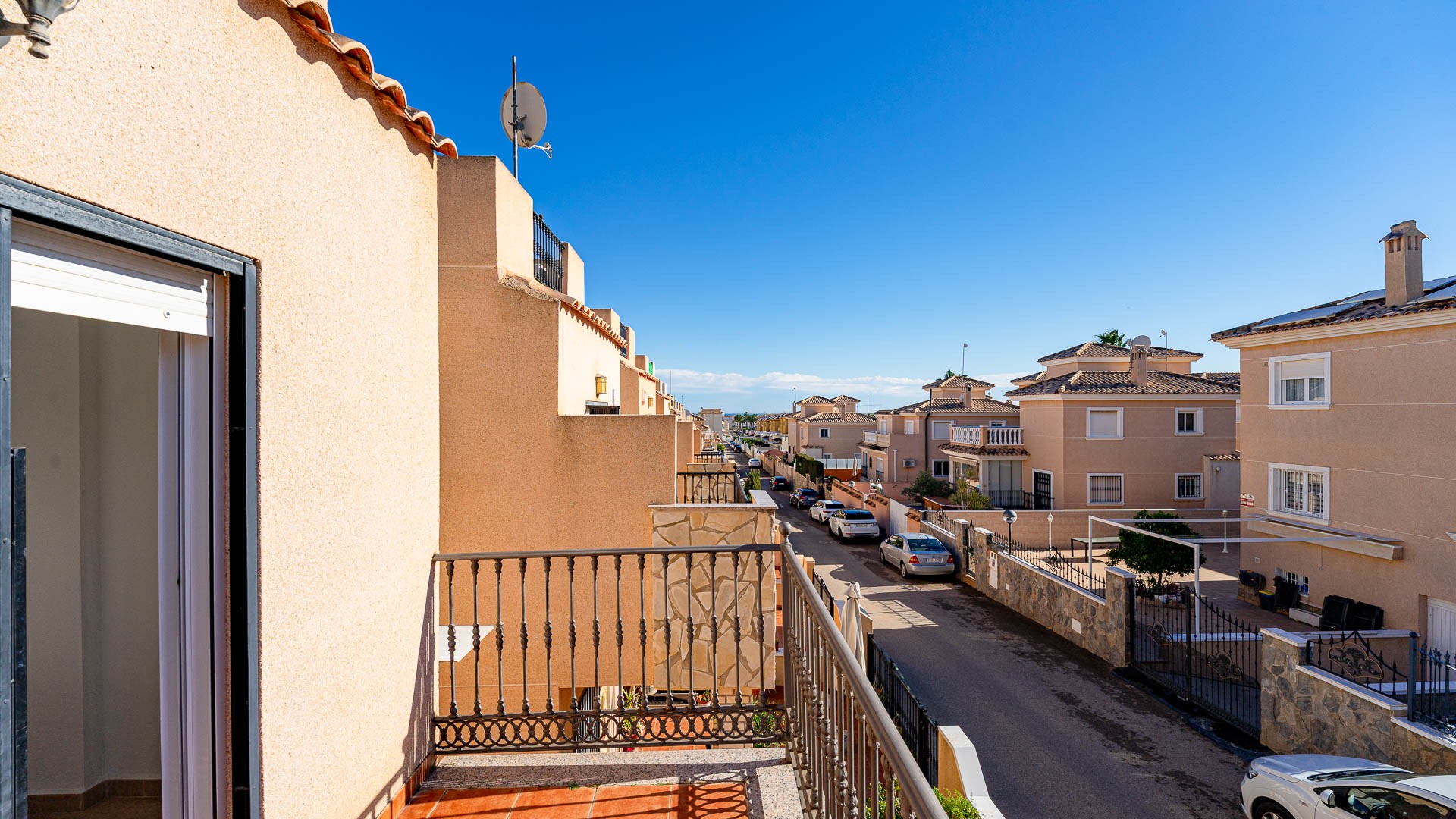 For sale - 2 Bedroom 1 Bathroom Townhouse in Punta Prima - Punta Prima  - Alicante