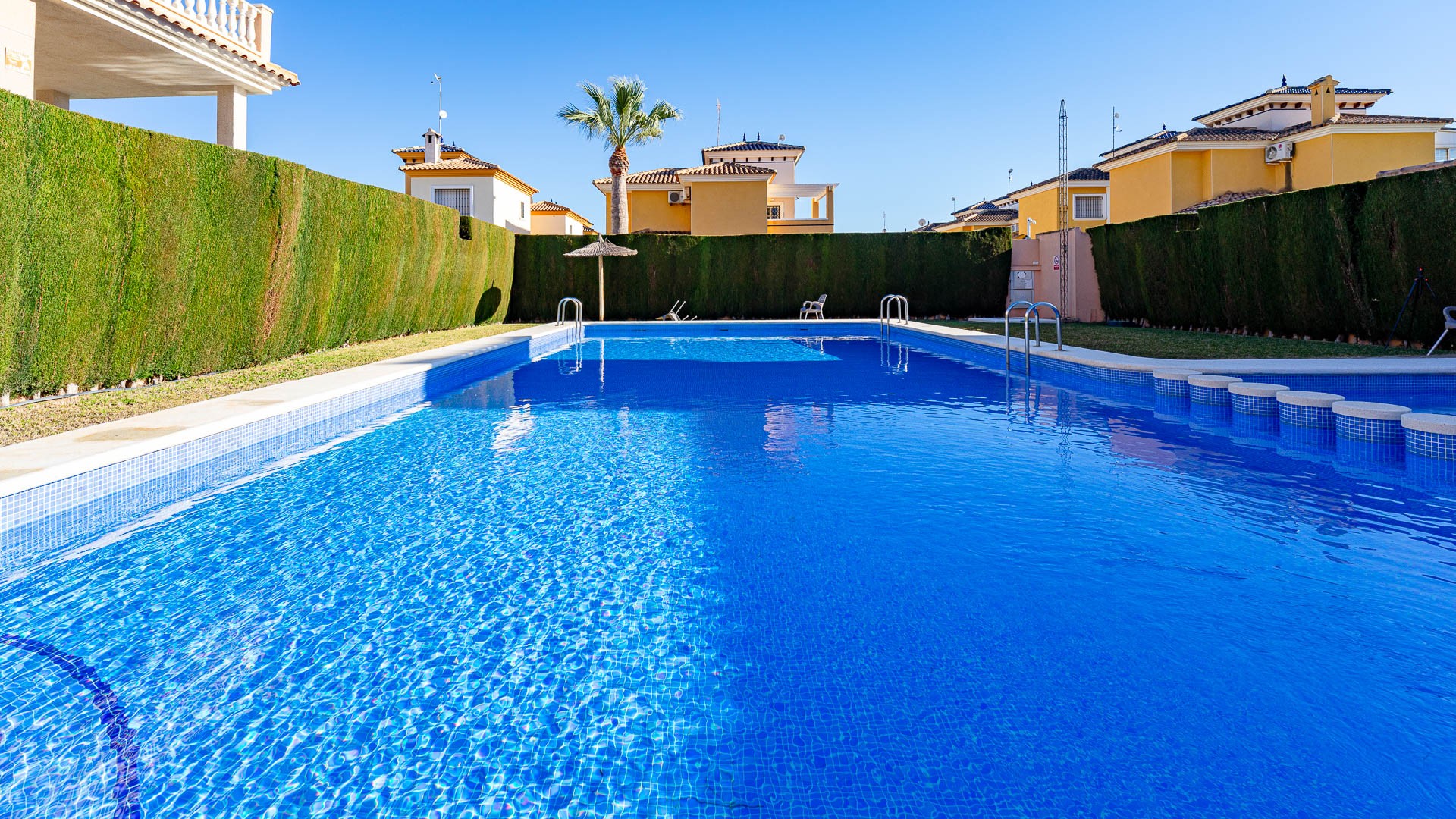 For sale - 2 Bedroom 1 Bathroom Townhouse in Punta Prima - Punta Prima  - Alicante