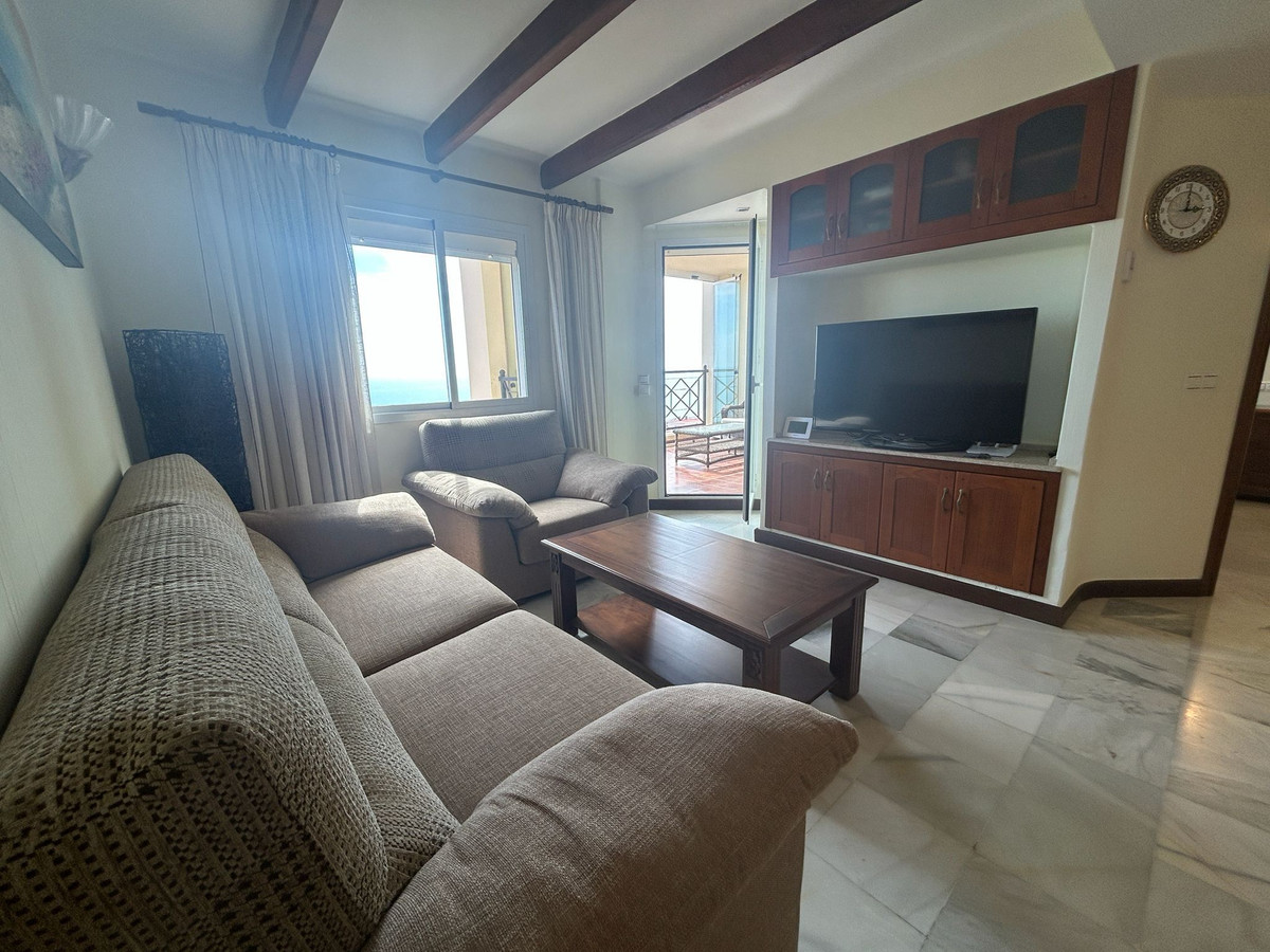 For sale - 3 Bedroom 2 Bathroom Apartment - Middle Floor Apartment in Torrevieja - Torrevieja Centro  - Alicante