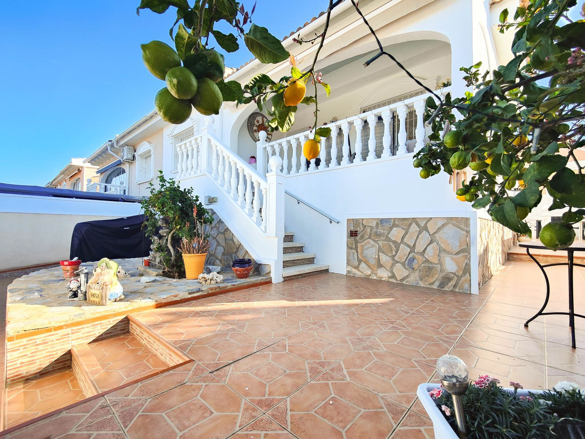 Sold - 2 Bedroom 2 Bathroom House - Detached Villa in Rojales - Ciudad Quesada  - Alicante