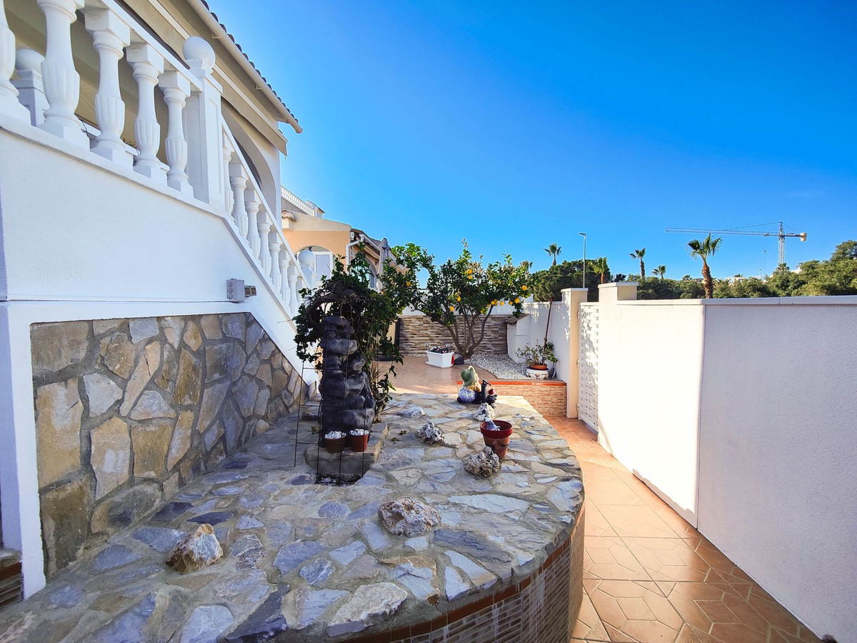 Sold - 2 Bedroom 2 Bathroom House - Detached Villa in Rojales - Ciudad Quesada  - Alicante