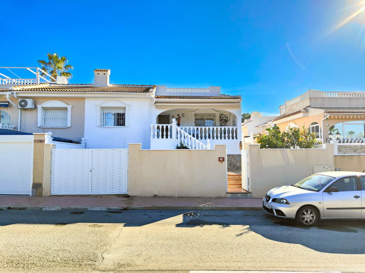 Sold - 2 Bedroom 2 Bathroom House - Detached Villa in Rojales - Ciudad Quesada  - Alicante