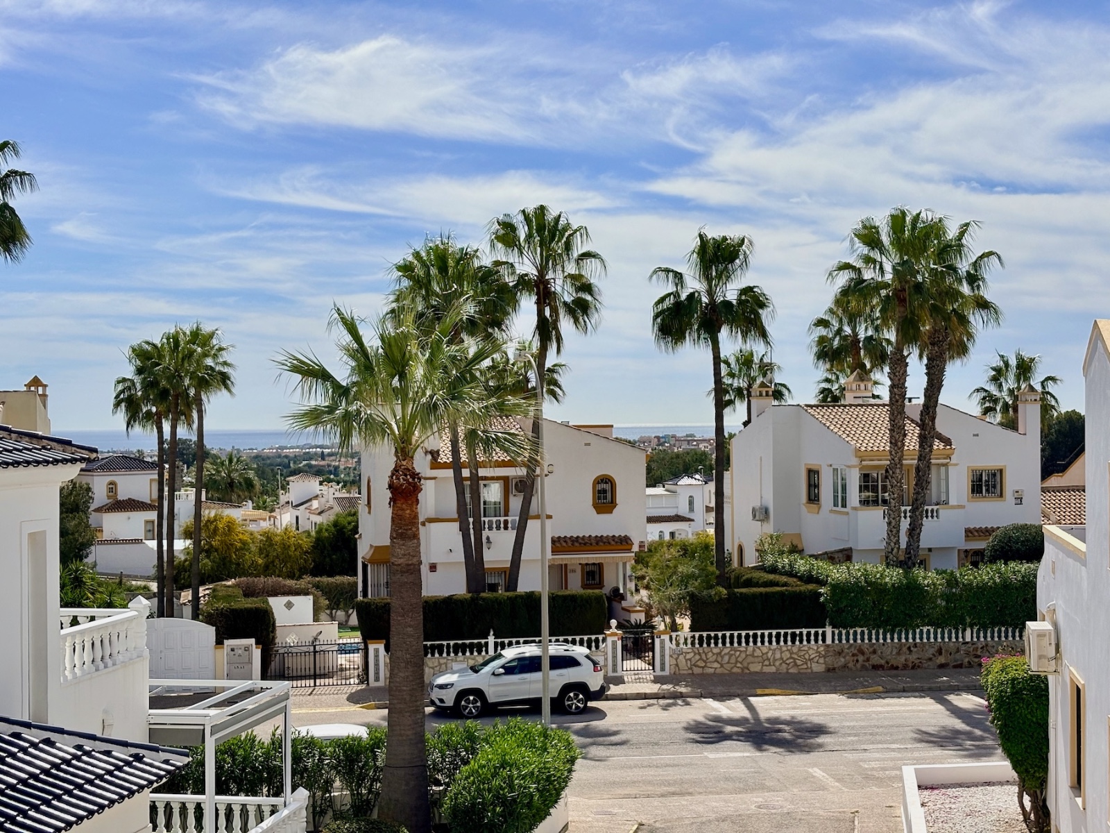 For sale - 3 Bedroom 2 Bathroom Villa in Villamartin - Villamartin  - Alicante