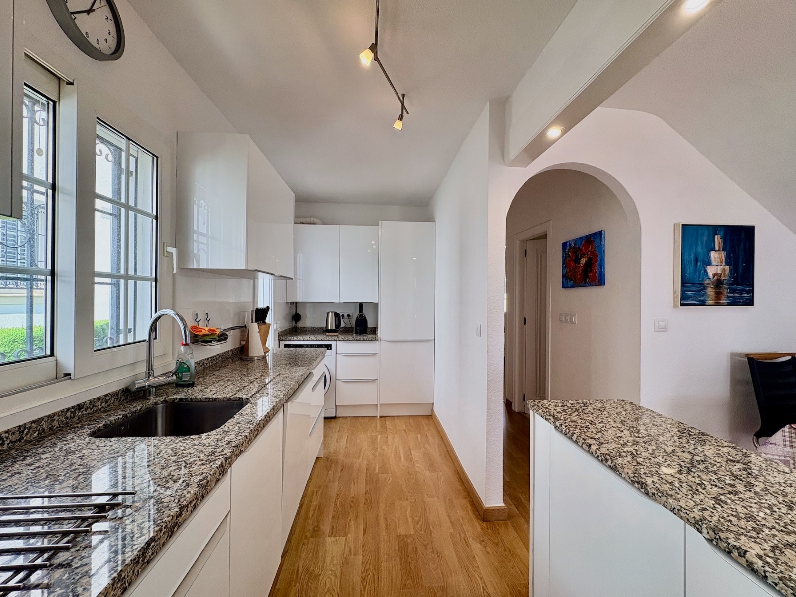 For sale - 3 Bedroom 2 Bathroom Villa in Villamartin - Villamartin  - Alicante