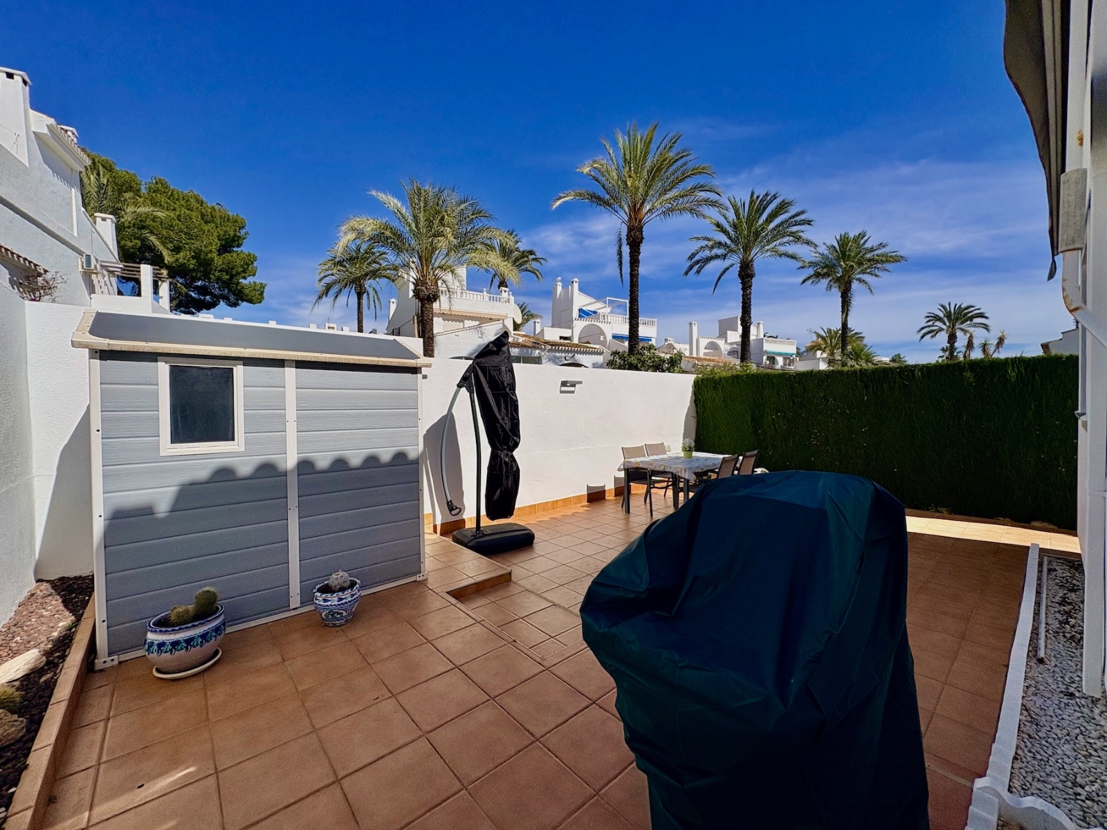 For sale - 3 Bedroom 2 Bathroom Villa in Villamartin - Villamartin  - Alicante