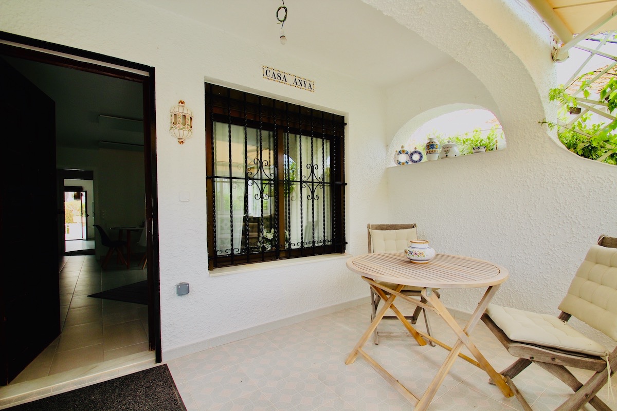 For sale - 4 Bedroom 2 Bathroom Townhouse in Cabo Roig - Cabo Roig  - Alicante