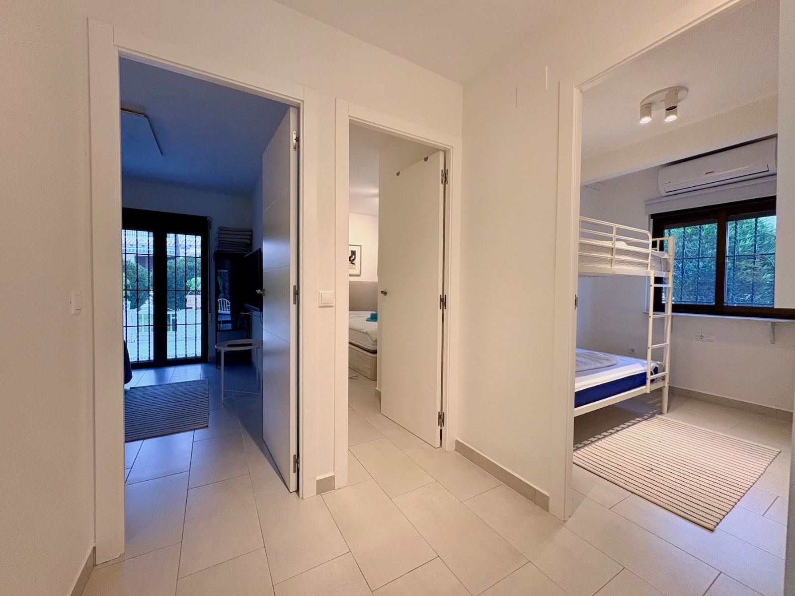 For sale - 4 Bedroom 2 Bathroom Townhouse in Cabo Roig - Cabo Roig  - Alicante