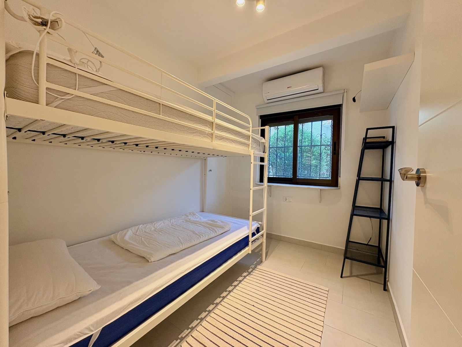 For sale - 4 Bedroom 2 Bathroom Townhouse in Cabo Roig - Cabo Roig  - Alicante