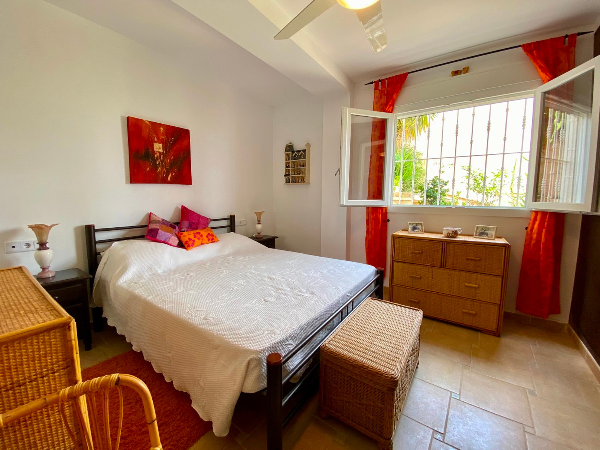 For sale - 3 Bedroom 2 Bathroom House - Detached Villa in Algorfa - Algorfa Centro  - Alicante