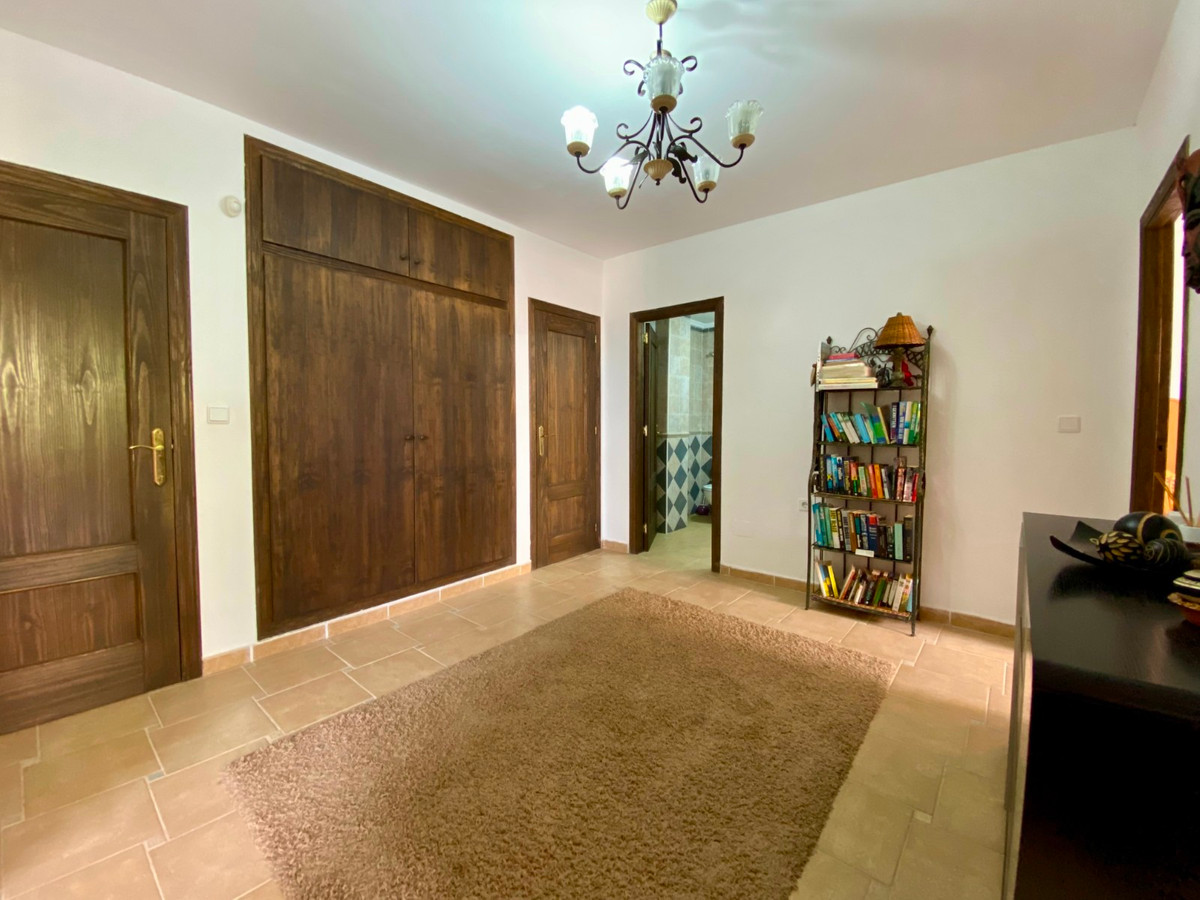 For sale - 3 Bedroom 2 Bathroom House - Detached Villa in Algorfa - Algorfa Centro  - Alicante