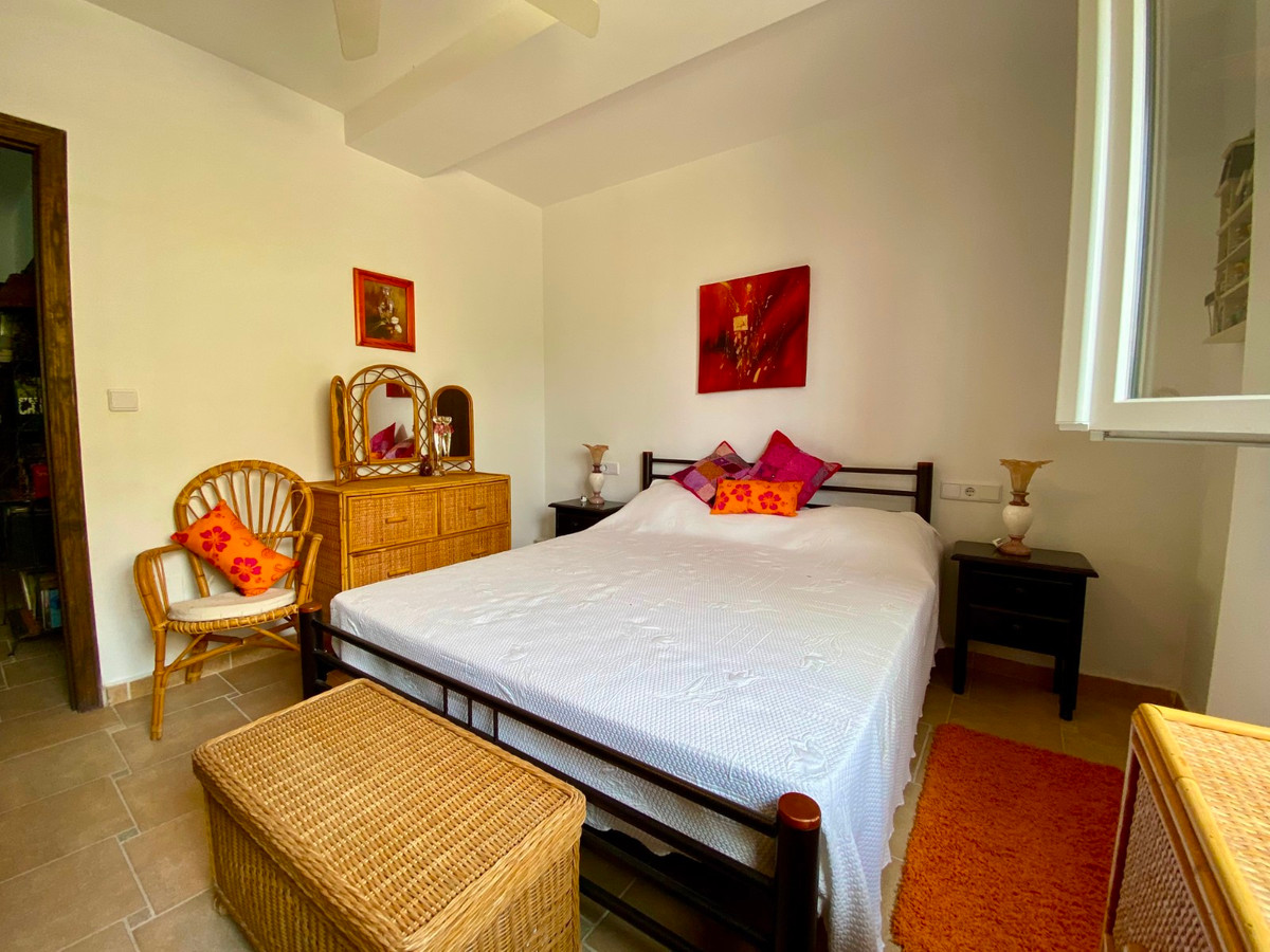 For sale - 3 Bedroom 2 Bathroom House - Detached Villa in Algorfa - Algorfa Centro  - Alicante