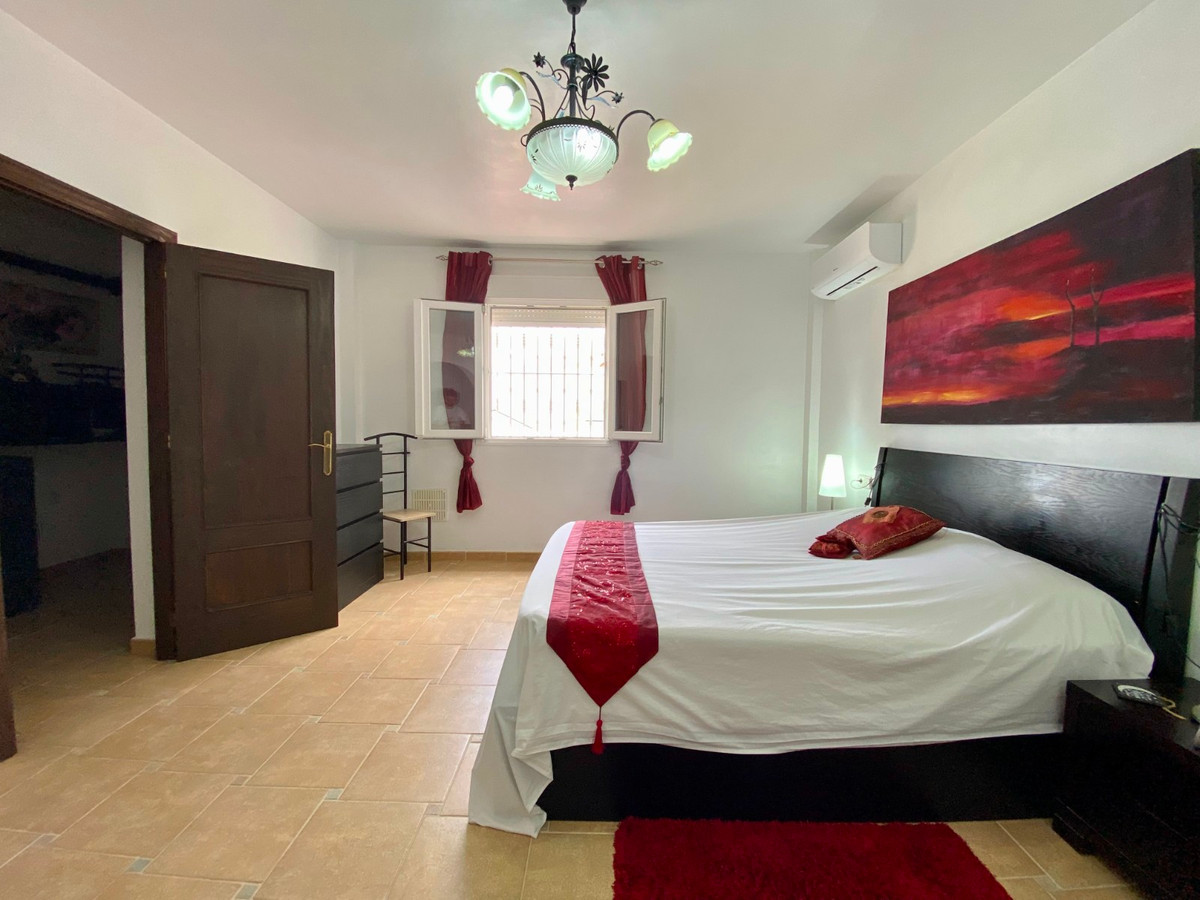 For sale - 3 Bedroom 2 Bathroom House - Detached Villa in Algorfa - Algorfa Centro  - Alicante