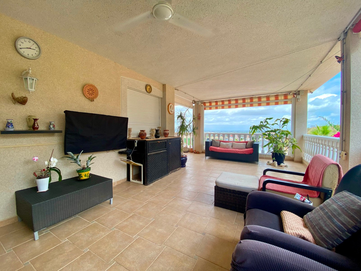 For sale - 3 Bedroom 2 Bathroom House - Detached Villa in Algorfa - Algorfa Centro  - Alicante