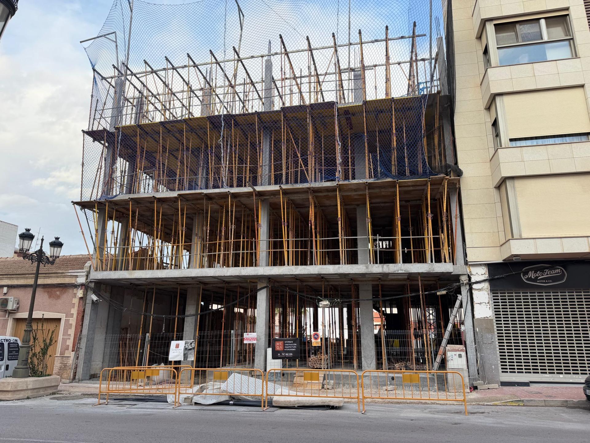 For sale - 3 Bedroom 2 Bathroom Apartment in Guardamar del Segura - Pueblo  - Alicante