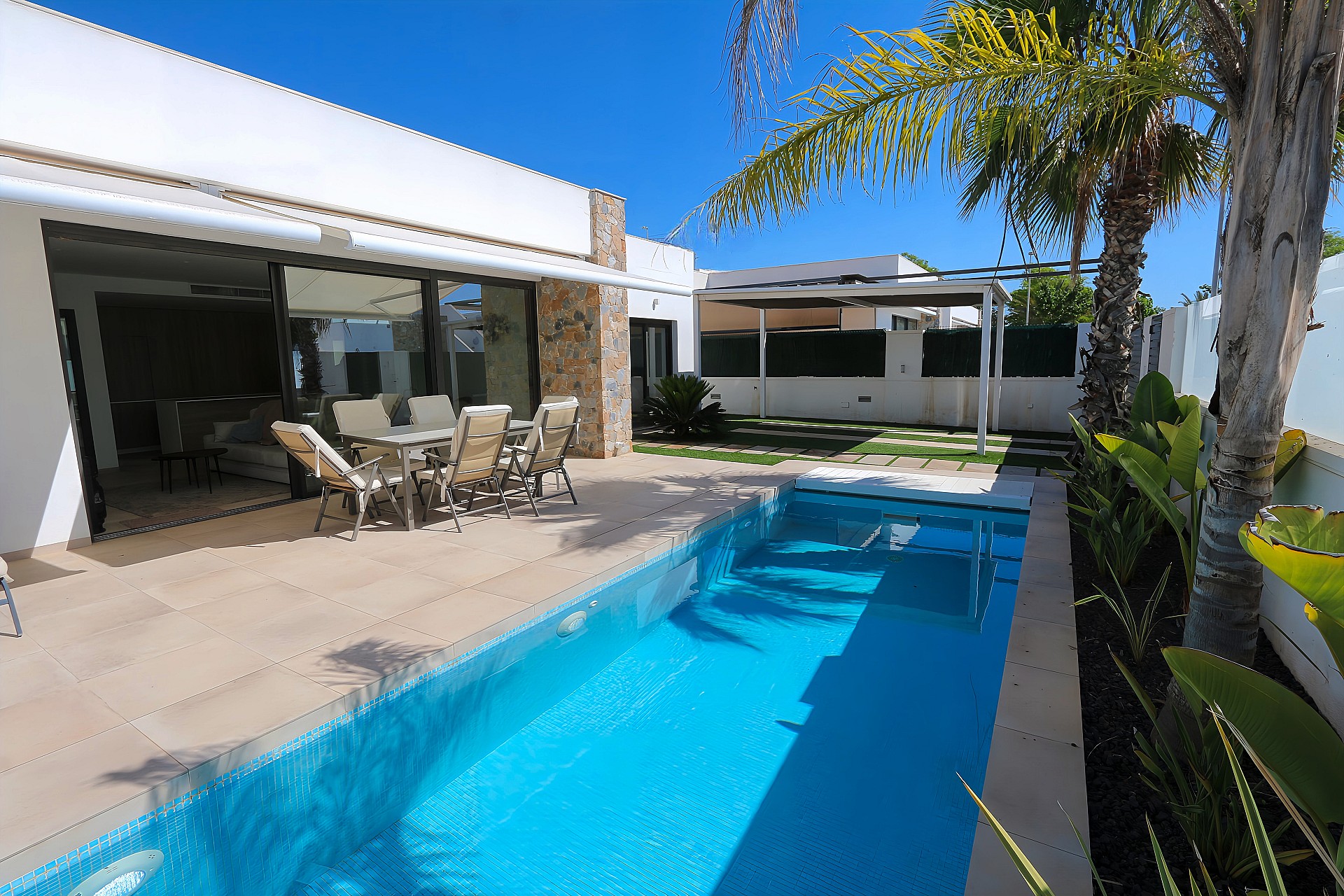 For sale - 3 Bedroom 3 Bathroom Villa in Pilar de La Horadada - Costa Blanca  - Alicante