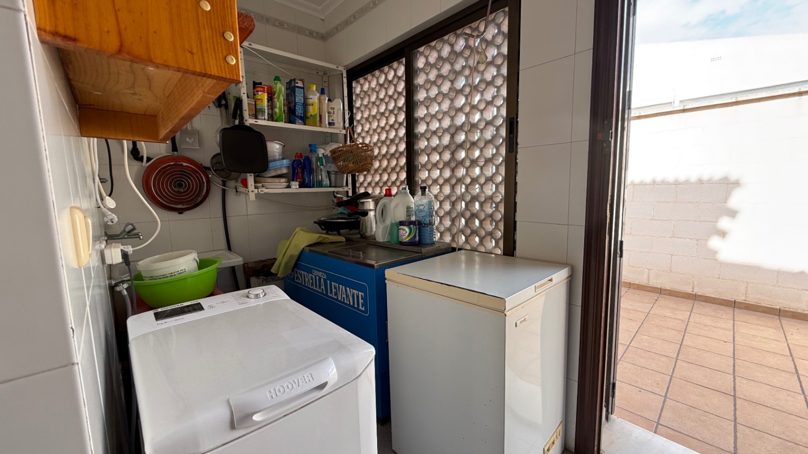 For sale - 4 Bedroom 2 Bathroom Villa in Orihuela - Inland  - Alicante