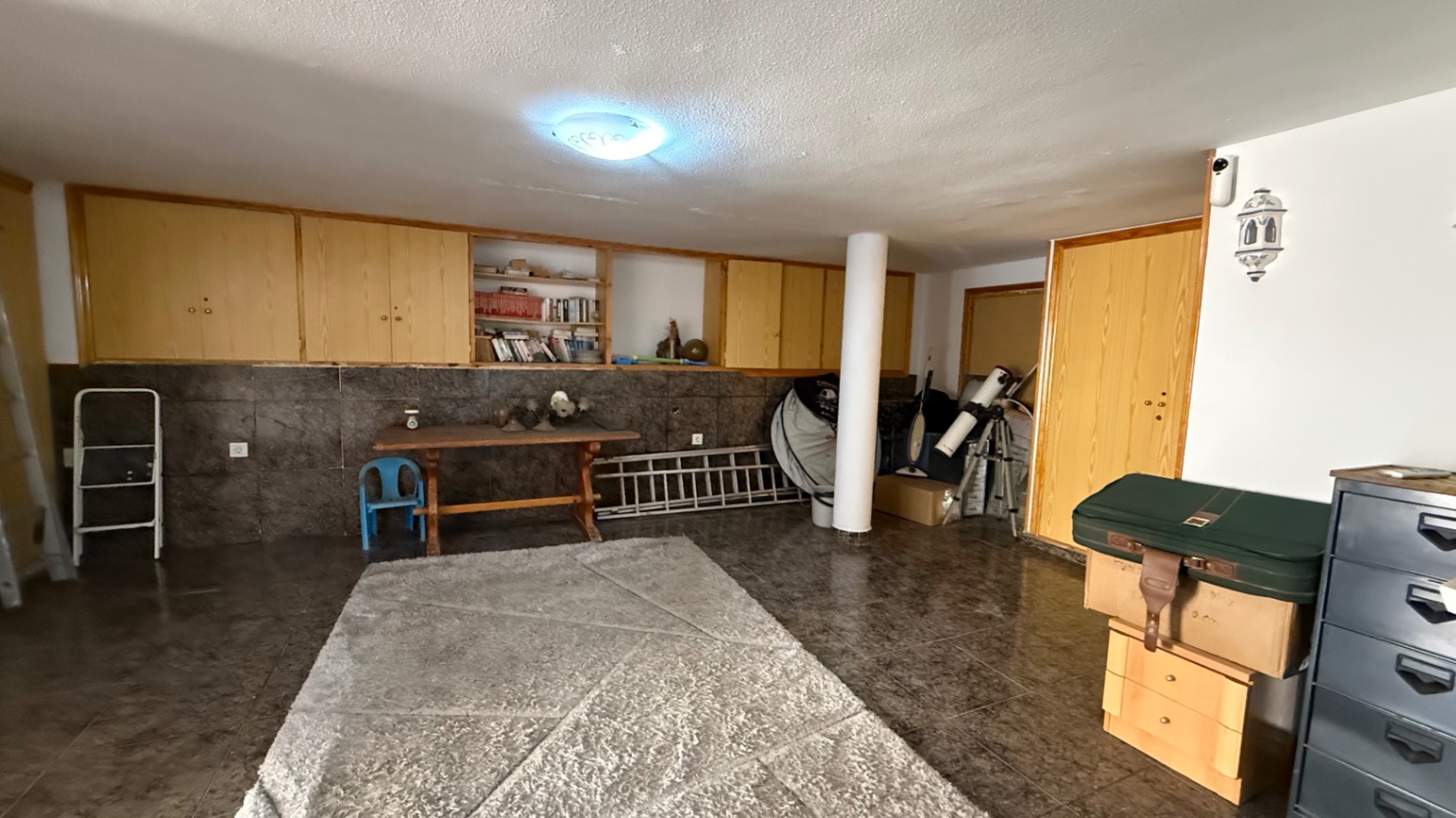 For sale - 6 Bedroom 3 Bathroom Villa in Orihuela - Inland  - Alicante
