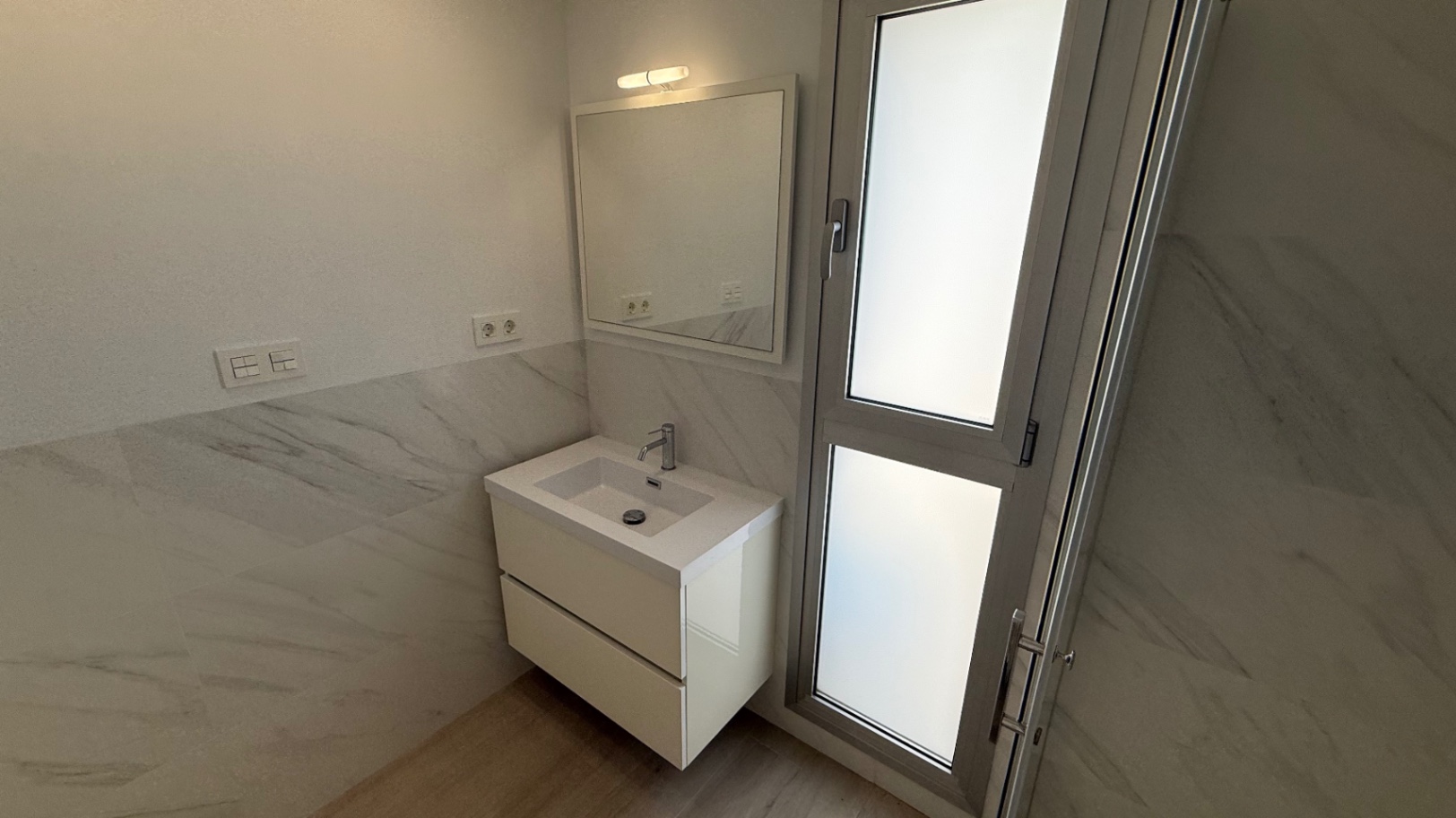 For sale - 5 Bedroom 3 Bathroom Town House in Orihuela - Inland  - Alicante