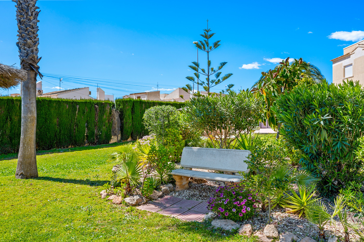 For sale - 2 Bedroom 1 Bathroom Bungalow in Orihuela Costa - Costa Blanca  - Alicante