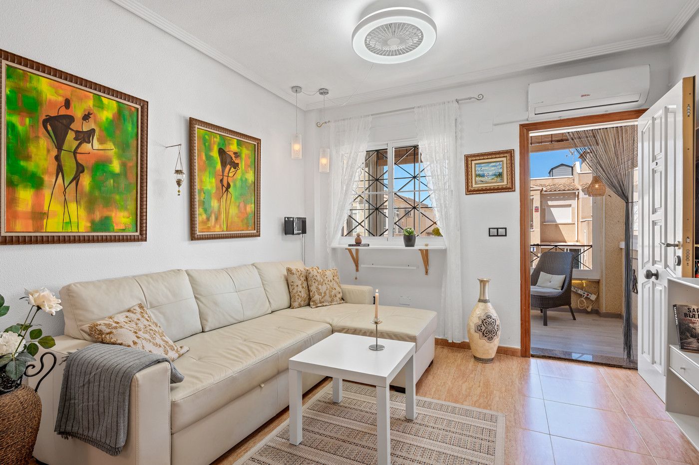 For sale - 2 Bedroom 1 Bathroom Bungalow in Orihuela Costa - Costa Blanca  - Alicante