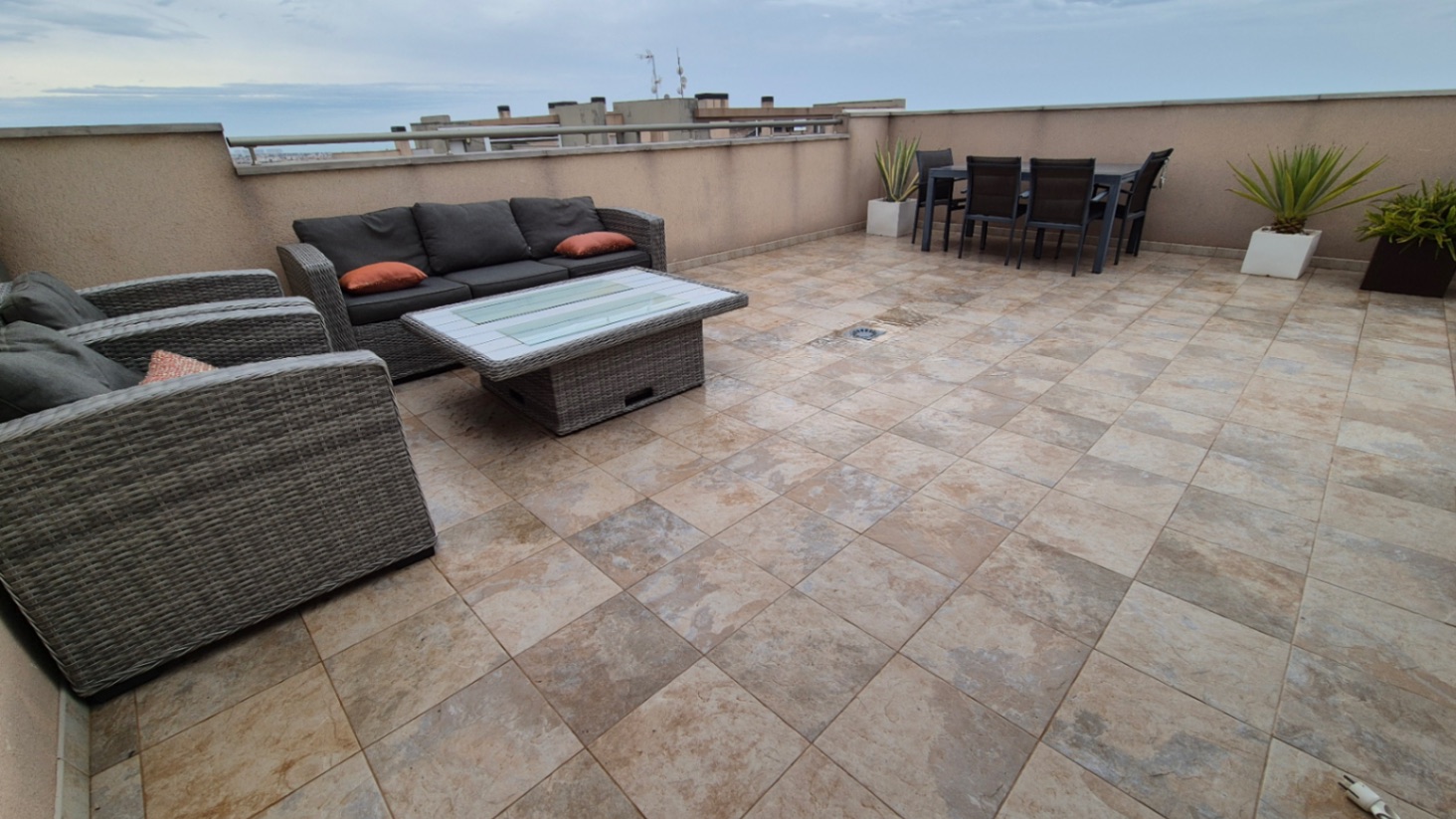 For sale - 2 Bedroom 2 Bathroom Penthouse in Orihuela - Inland  - Alicante