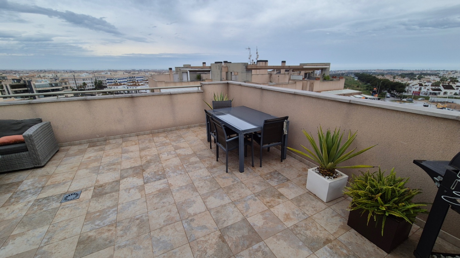 For sale - 2 Bedroom 2 Bathroom Penthouse in Orihuela - Inland  - Alicante
