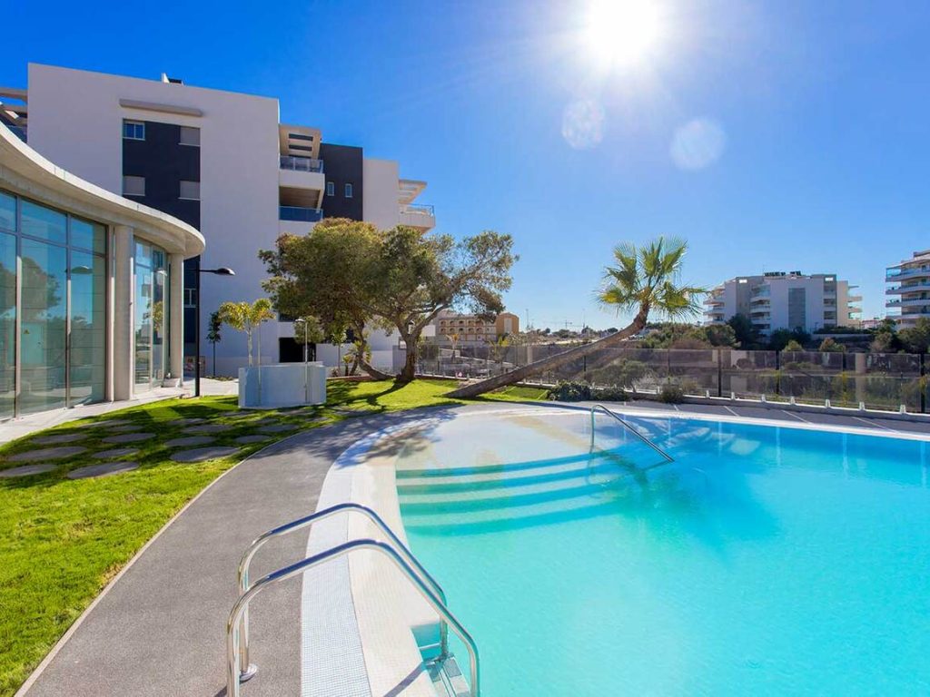 3 Bedroom 2 Bathroom Apartment in Orihuela Costa