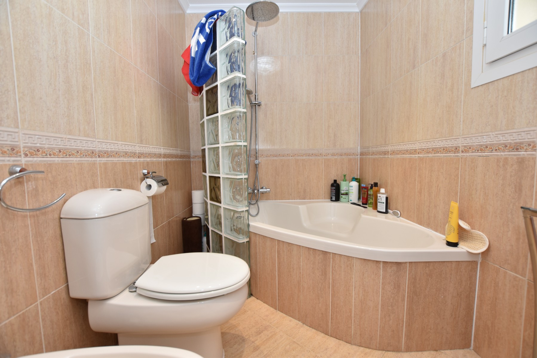 For sale - 3 Bedroom 2 Bathroom Villa in Villamartin - Los Dolses  - Alicante