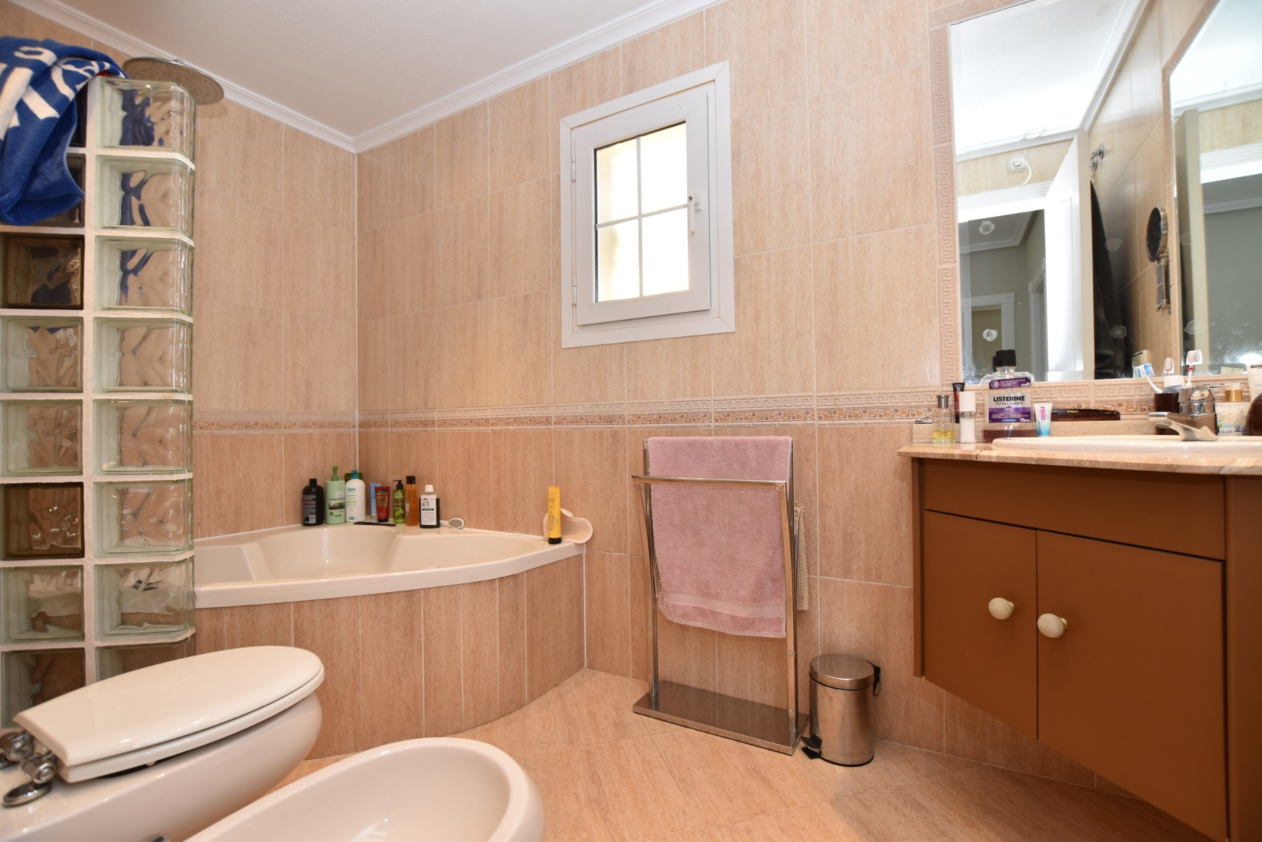 For sale - 3 Bedroom 2 Bathroom Villa in Villamartin - Los Dolses  - Alicante